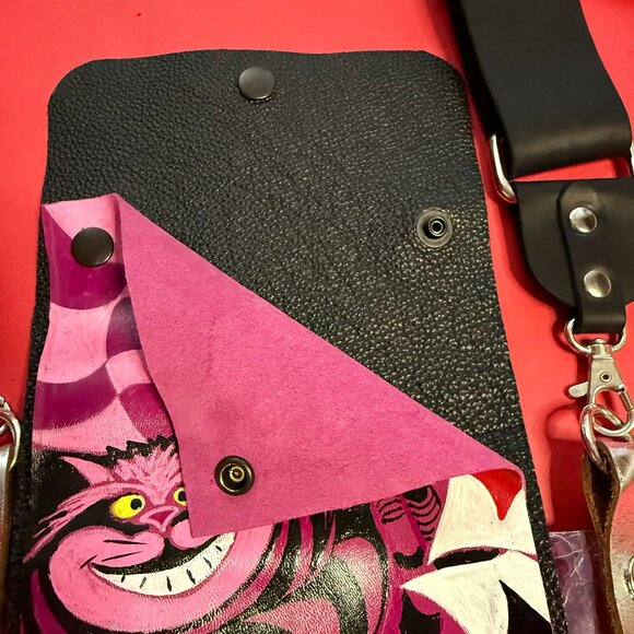 Modular Crossbody Magic – Hand-Painted Upcycled Leather Bag w/ Pin - Picture 6 of 12